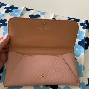 Burberry trench envelope wallet with original box